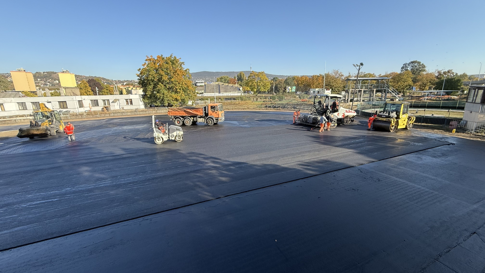 Elkészült az onroad autós pálya és körrepülő pálya újraaszfaltozása